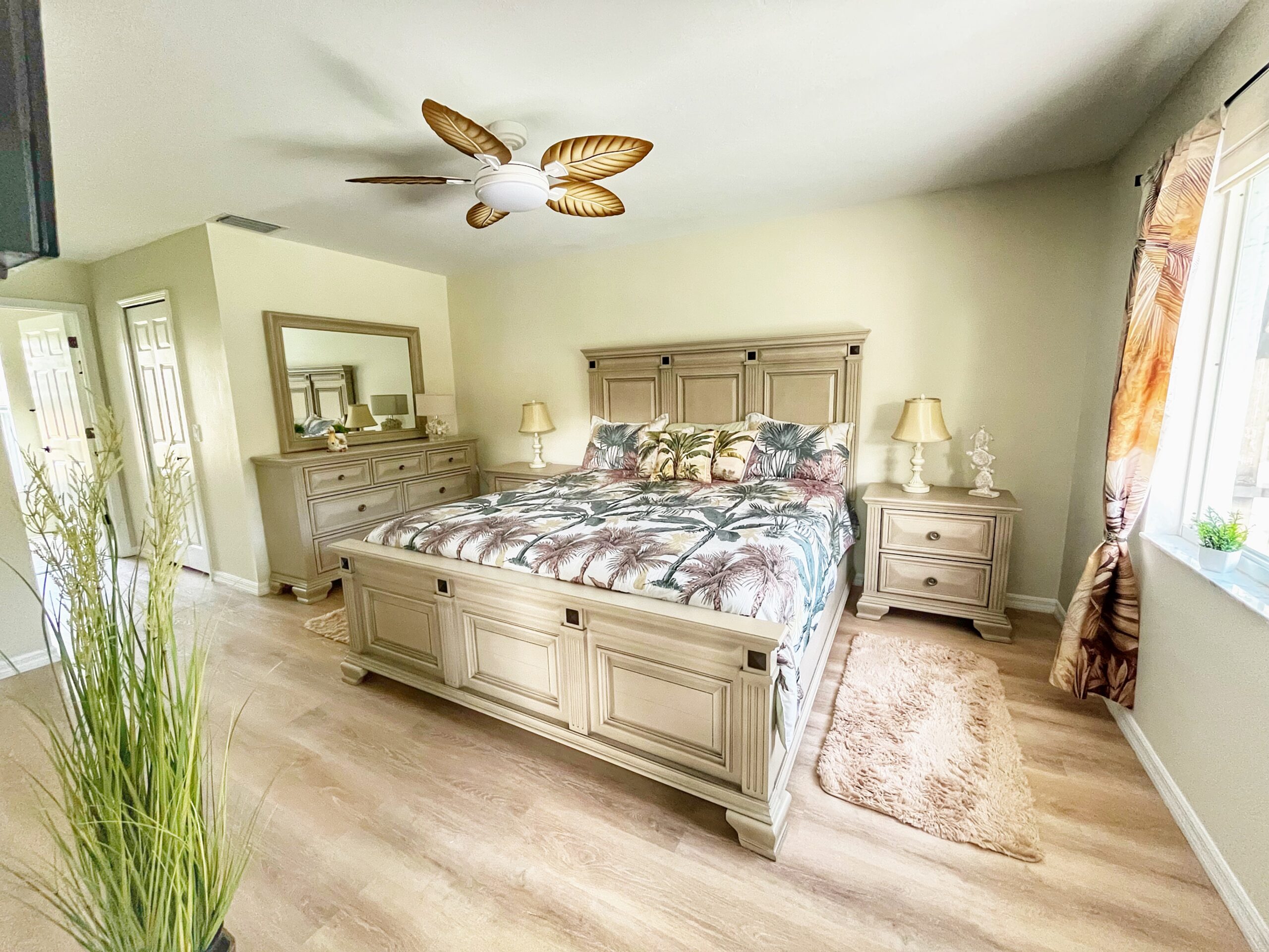 Masterbed room 4